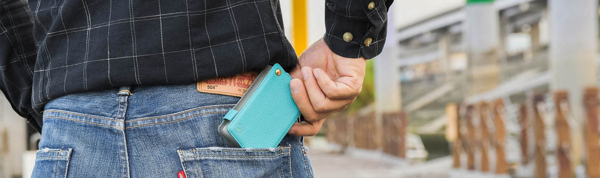 Spread Card Holder